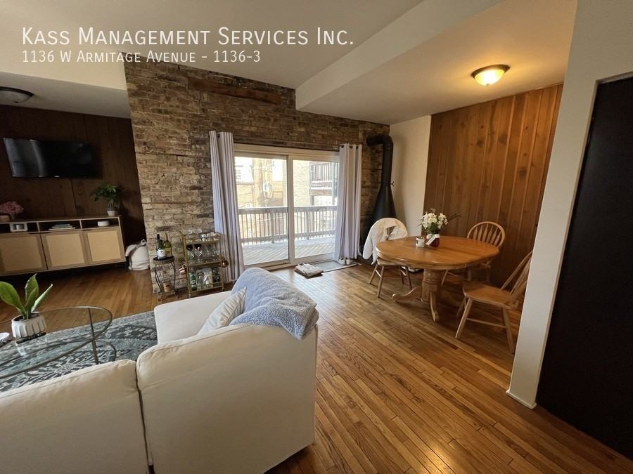 1136 W Armitage Ave #1136-3 - Photo 6 of 11