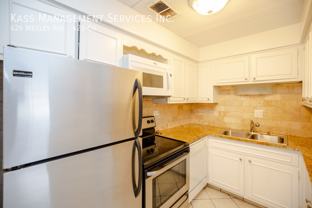 426 Wesley Ave - Photo 1 of 1