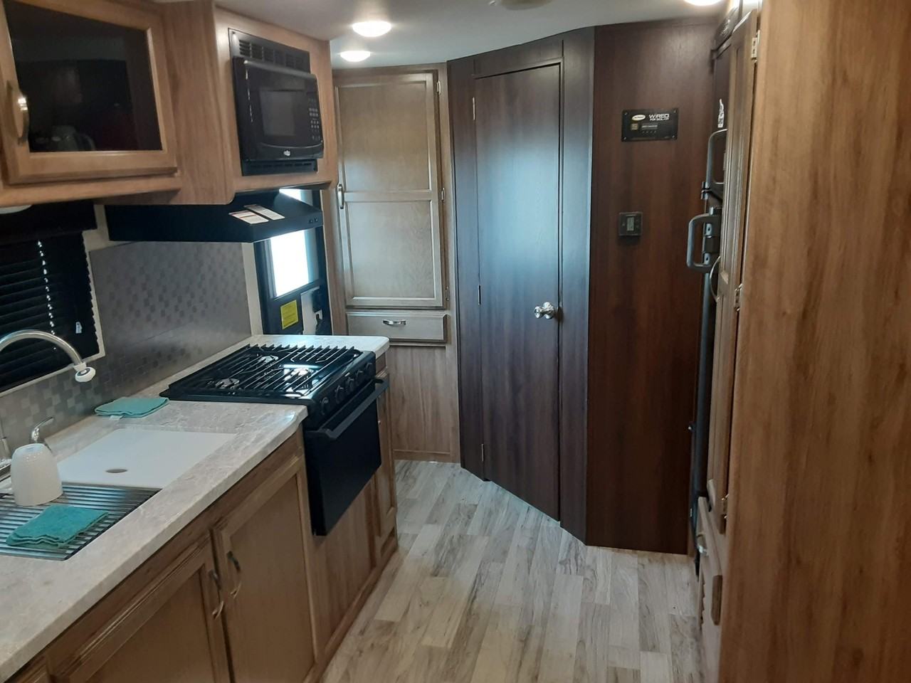 706 Breezewood Dr #NA - Photo 2 of 4