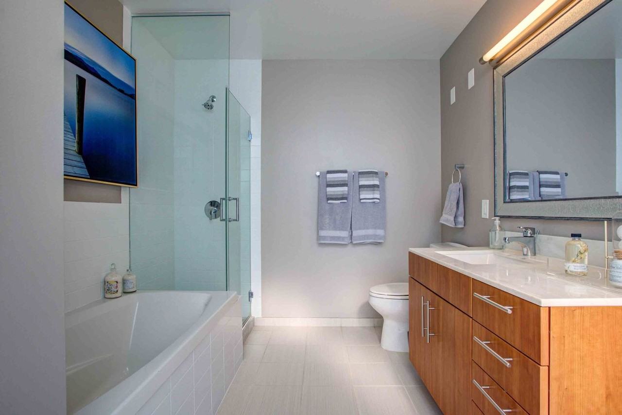 539 N State St #3402 - Photo 5 of 5