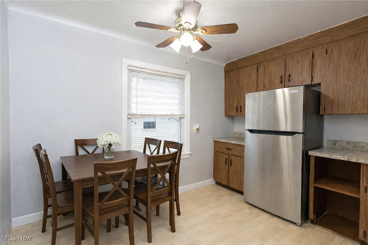 1612 Longwood Dr #NA - Photo 2 of 7