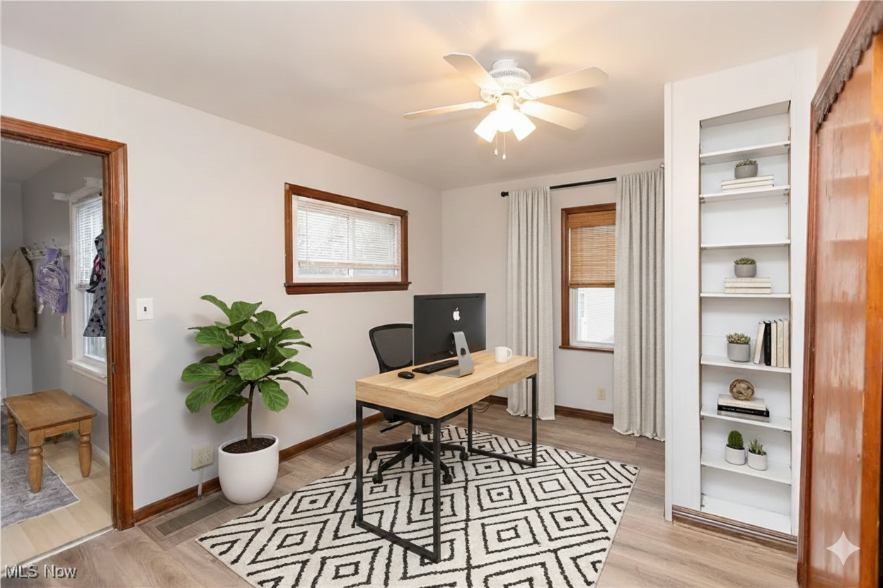 1612 Longwood Dr #NA - Photo 3 of 7