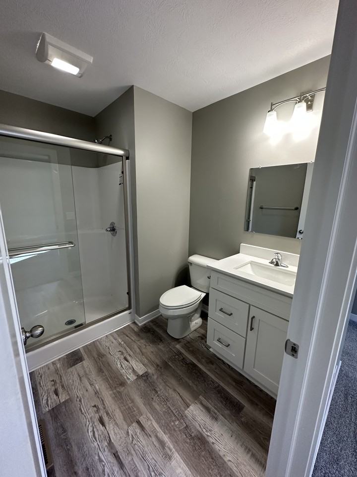 13 N Meridian St #B - Photo 6 of 10