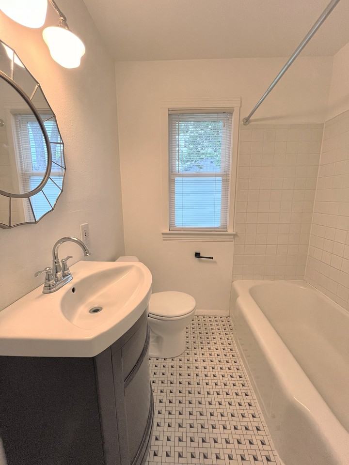 3219 N 87th St #NA - Photo 7 of 11