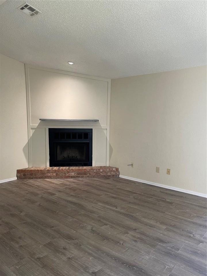 6124 Se 47th St #NA - Photo 5 of 11