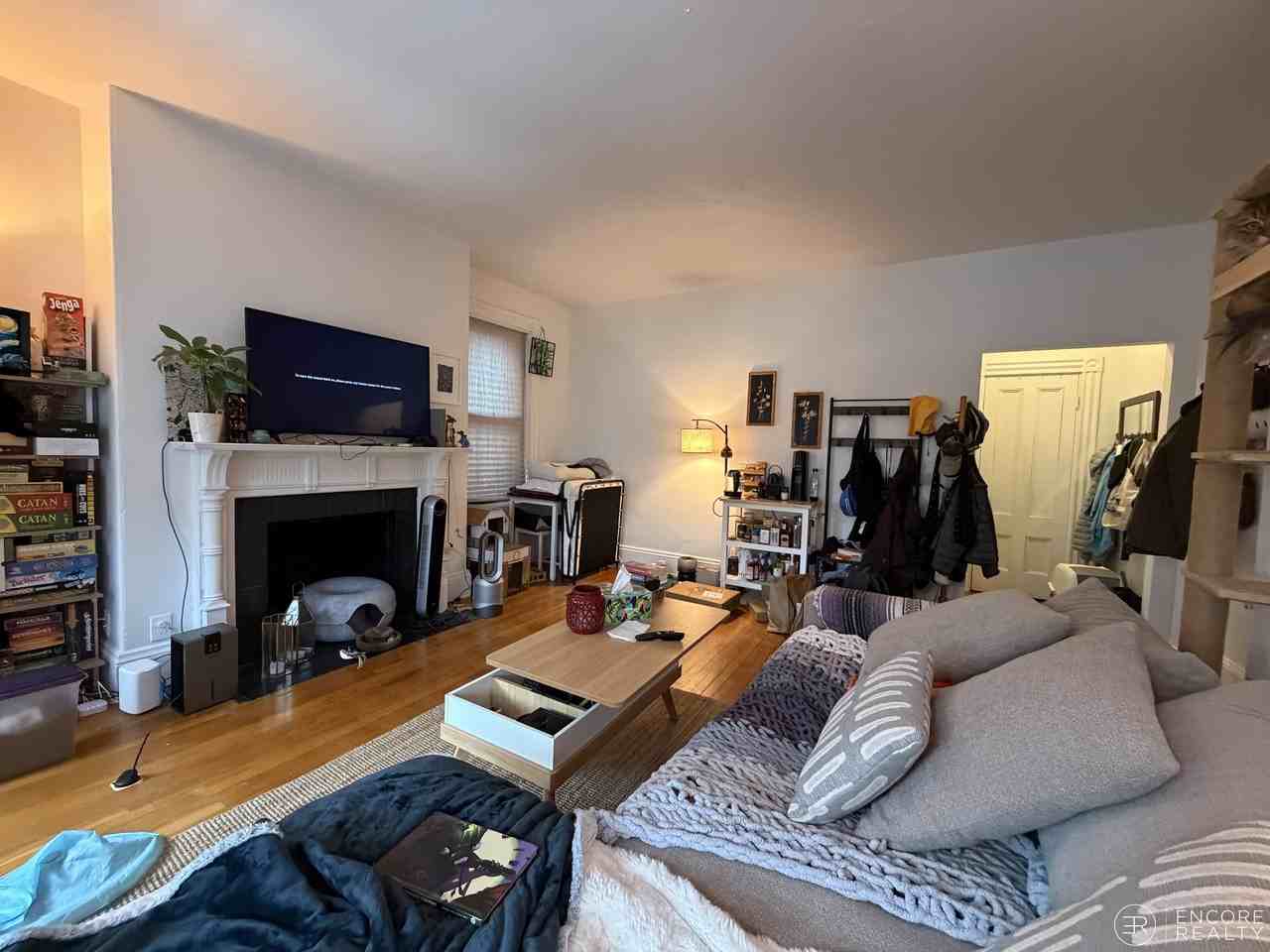 16 Davis Ave #4 - Photo 3 of 19