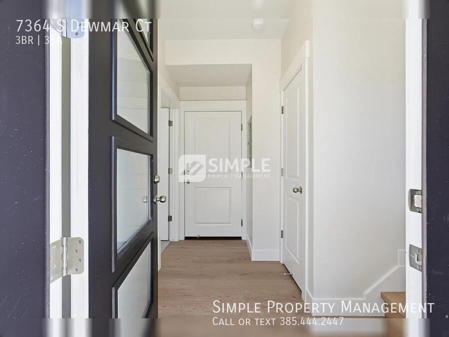 7364 S Dewmar Ct - Photo 4 of 35
