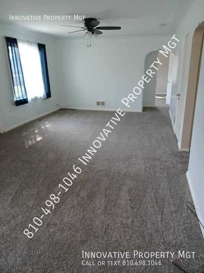 4354 S Elms Rd - Photo 6 of 44