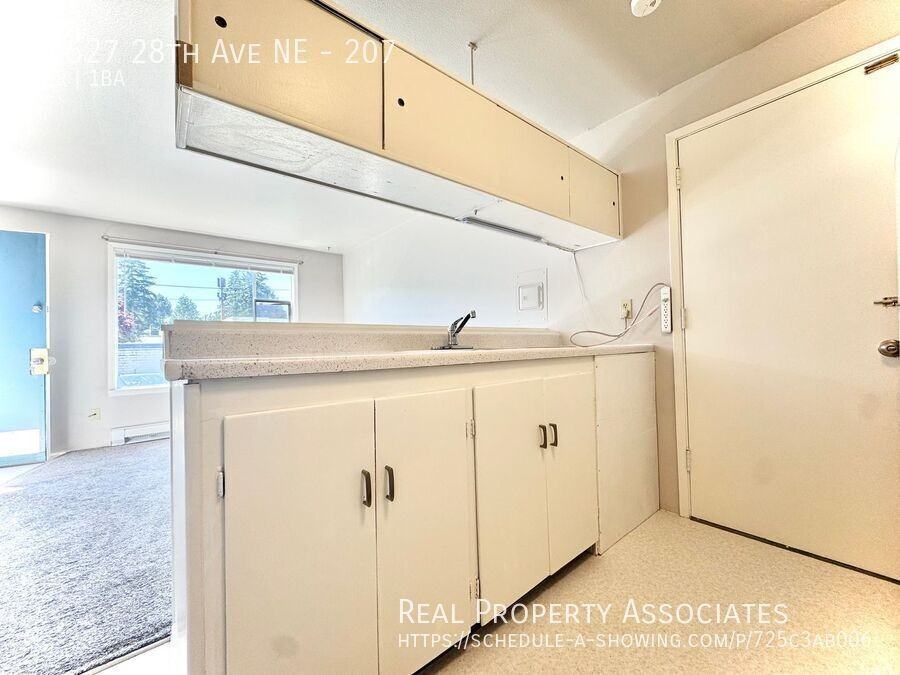 11527 28th Ave Ne #207 - Photo 5 of 11