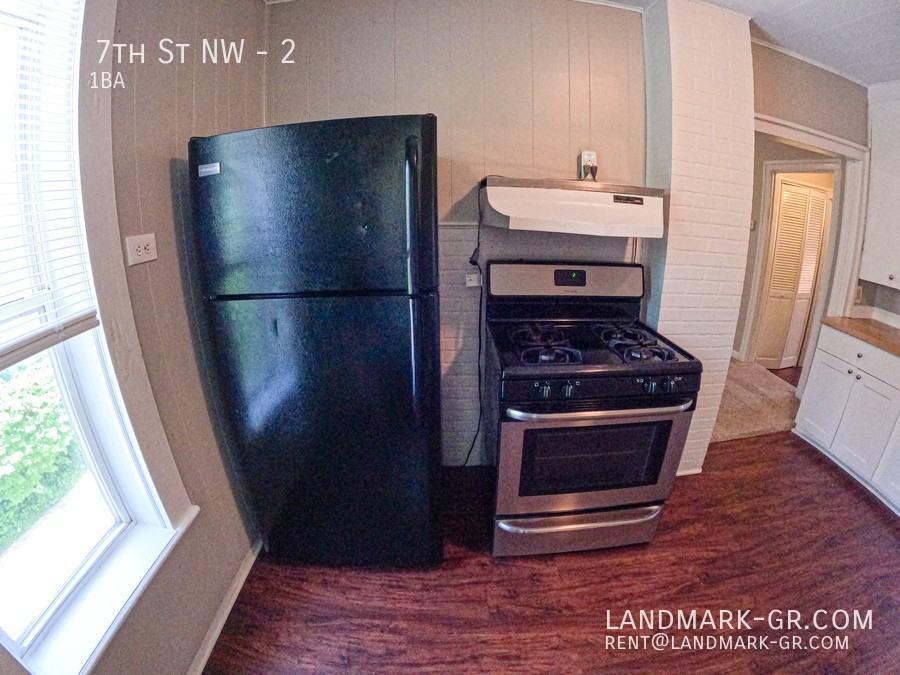 417 7th St Nw #2 - Photo 7 of 28