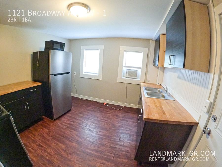 1121 Broadway Ave Nw #1 - Photo 2 of 18