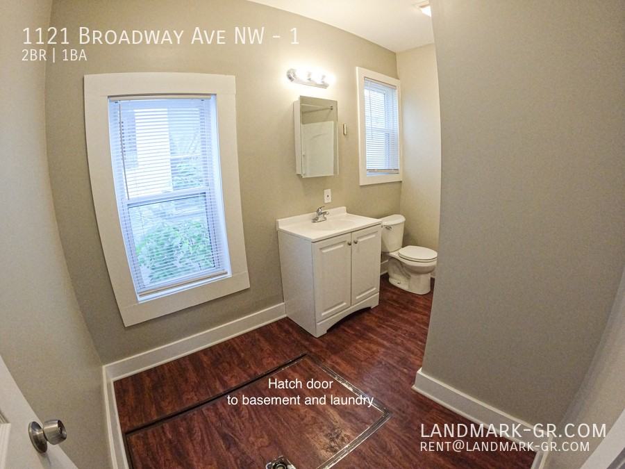 1121 Broadway Ave Nw #1 - Photo 6 of 18