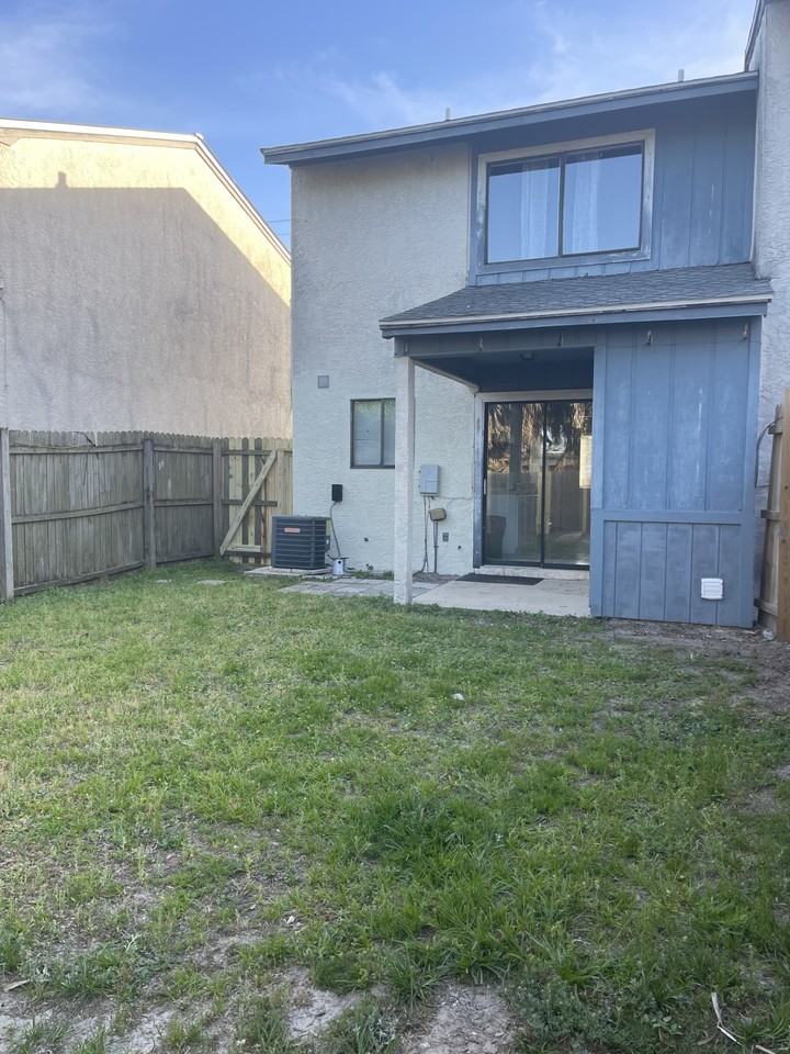 408 Venetian Way #408 - Photo 4 of 7