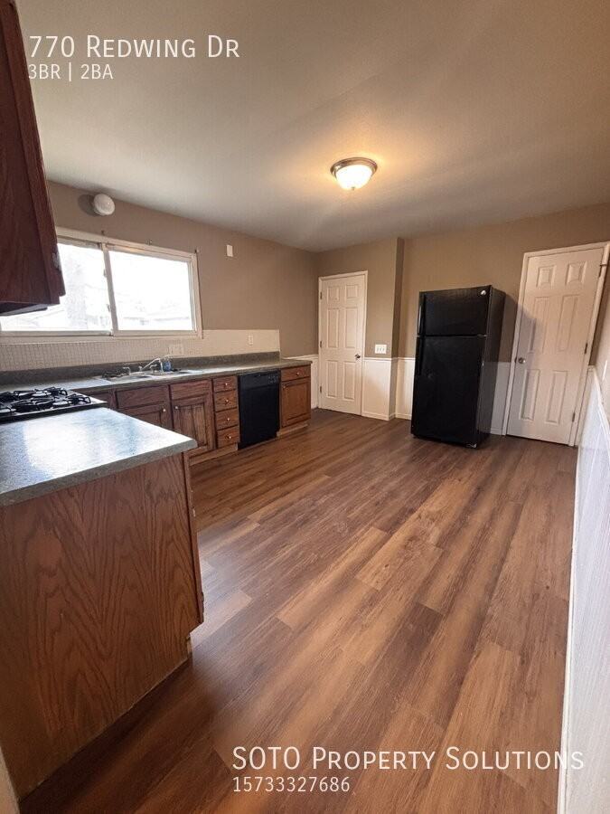 770 Redwing Dr - Photo 5 of 18