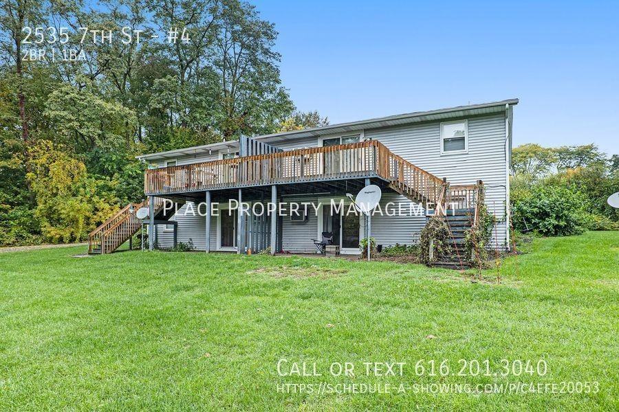 2535 7th St #4 - Photo 3 of 17