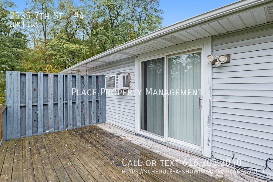 2535 7th St #4 - Photo 5 of 17