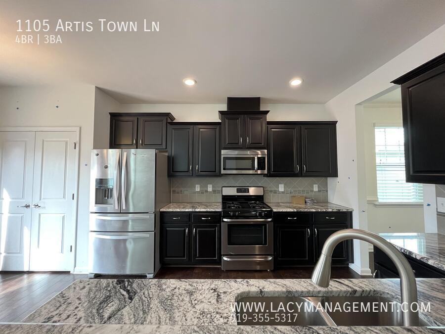 1105 Artis Town Ln - Photo 7 of 30