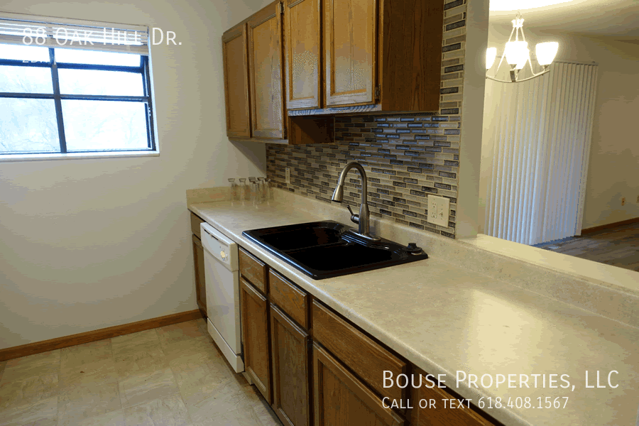 88 Oak Hill Dr - Photo 3 of 11