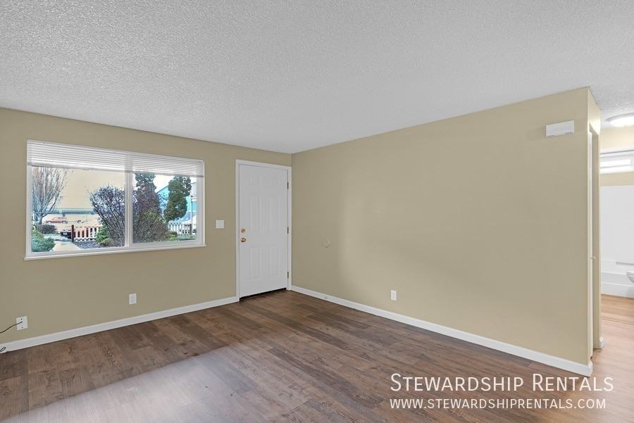 1170 Grant Aly #A - Photo 4 of 14