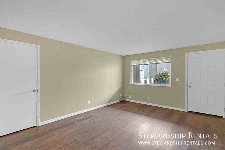 1170 Grant Aly #A - Photo 5 of 14
