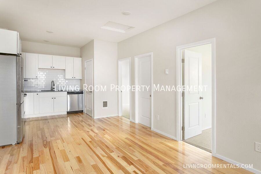 6225 Ne 14th Ave #B - Photo 2 of 12