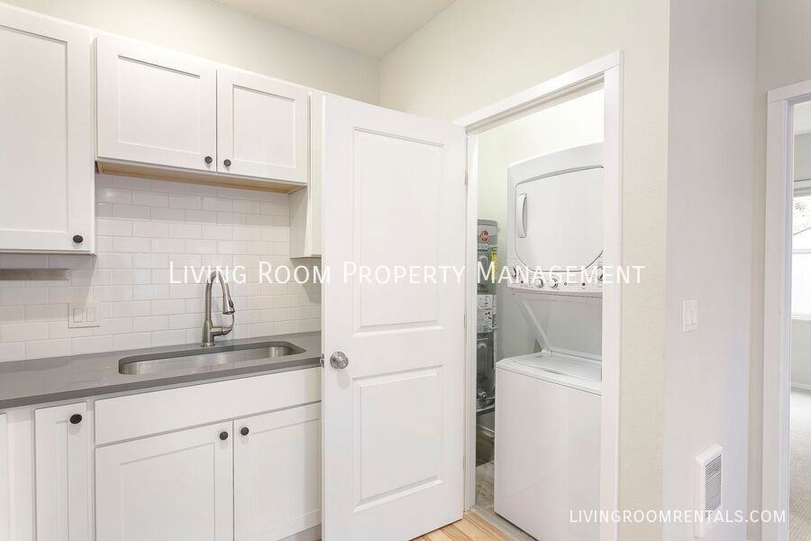 6225 Ne 14th Ave #B - Photo 3 of 12