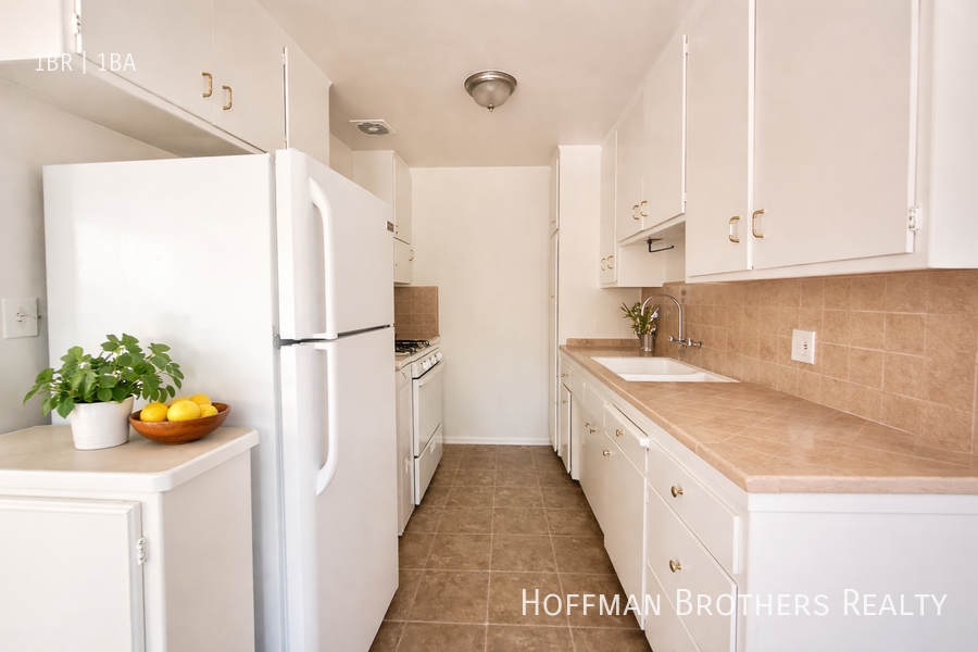 3310 Keystone Ave #2 - Photo 2 of 5