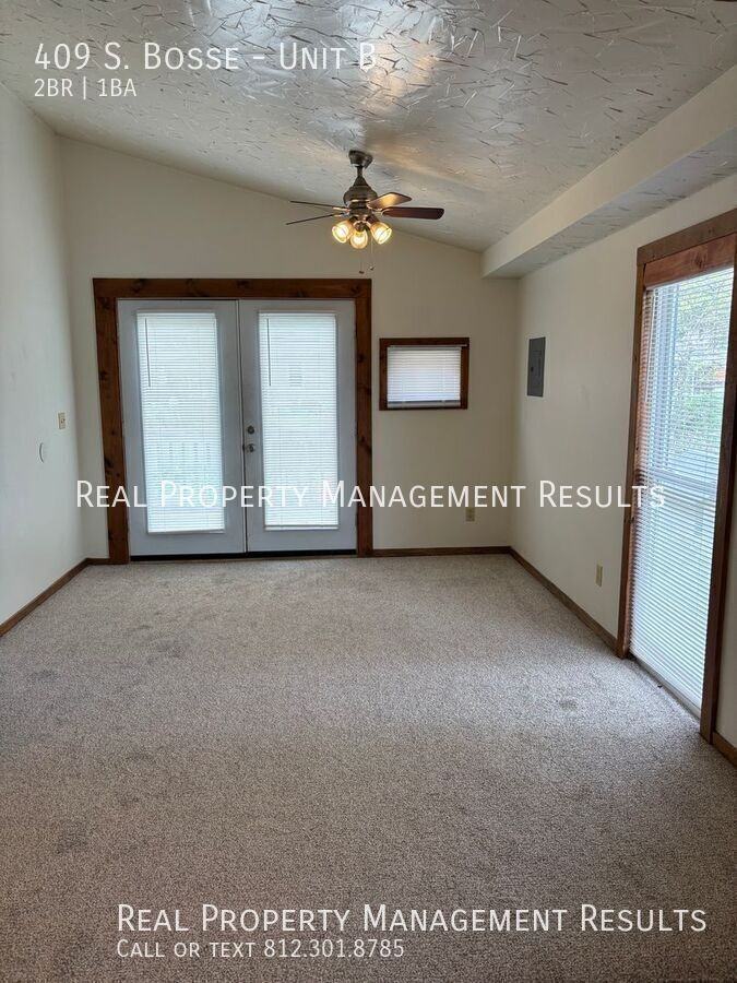 409 S Bosse Ave #B - Photo 2 of 12