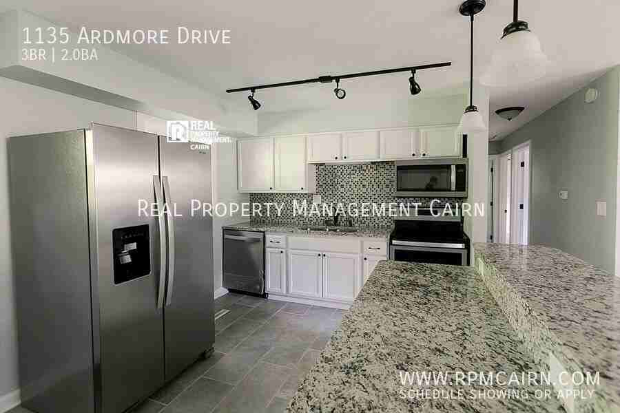 1135 Ardmore Dr - Photo 5 of 12