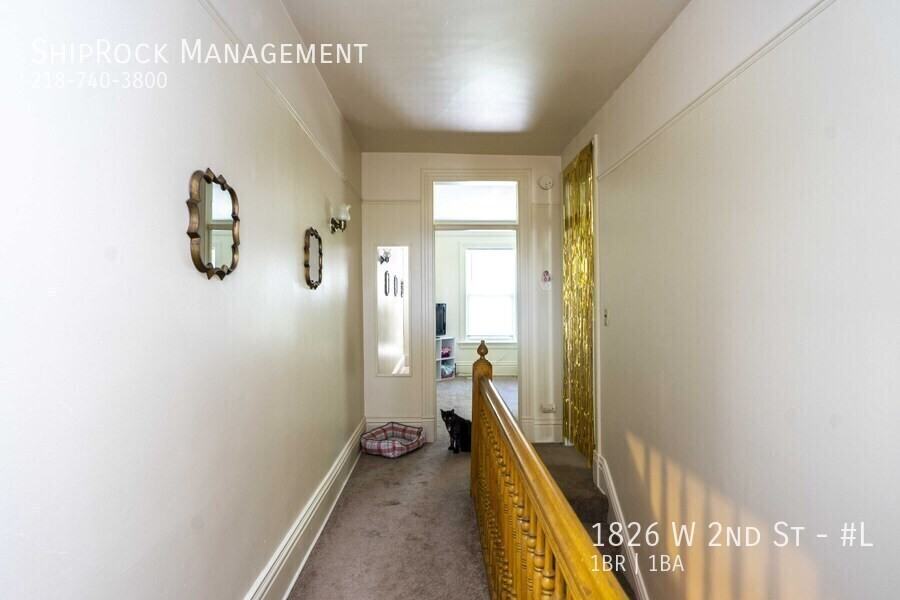 1826 W 2nd St #L - Photo 6 of 8