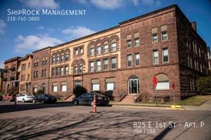 featured image of 825 E 1st St #P