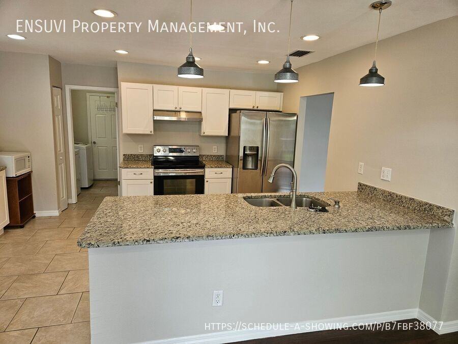 16009 Marshfield Dr - Photo 5 of 15