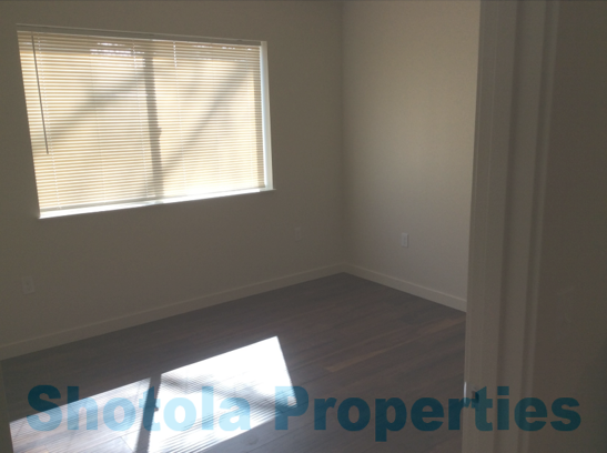 909 W 4th Ave #102 - Photo 6 of 15