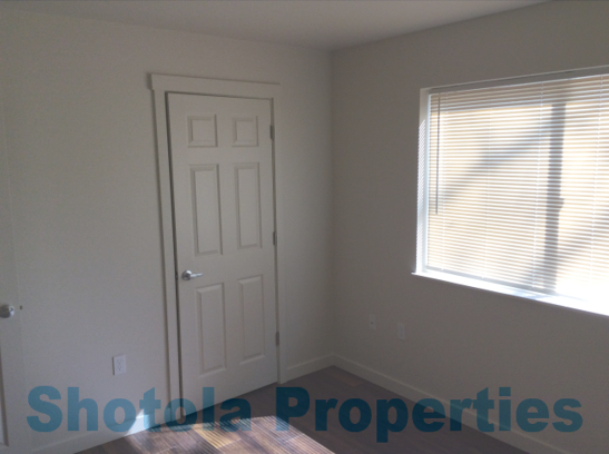 909 W 4th Ave #102 - Photo 7 of 15