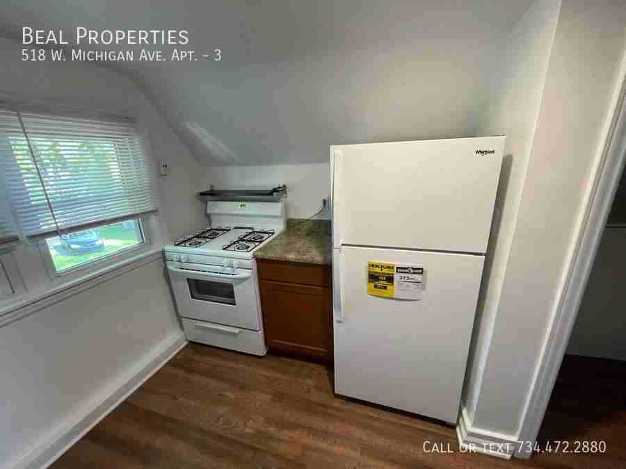 518 W Michigan Ave #3 - Photo 4 of 10