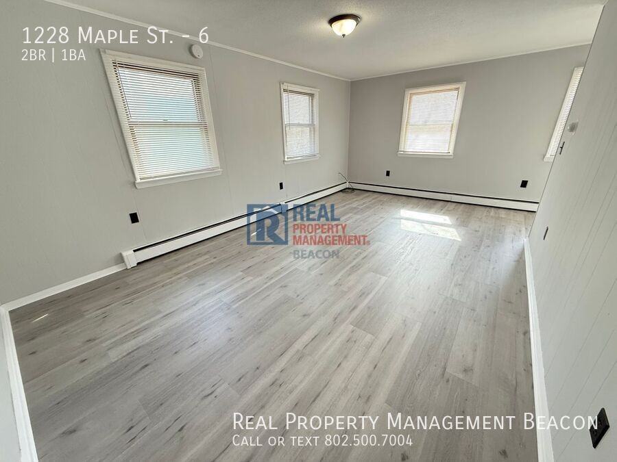 1228 Maple St #6 - Photo 6 of 9