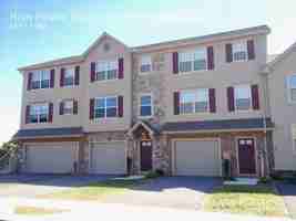 featured image of High Pointe Drive & & North Pine Avenue #131