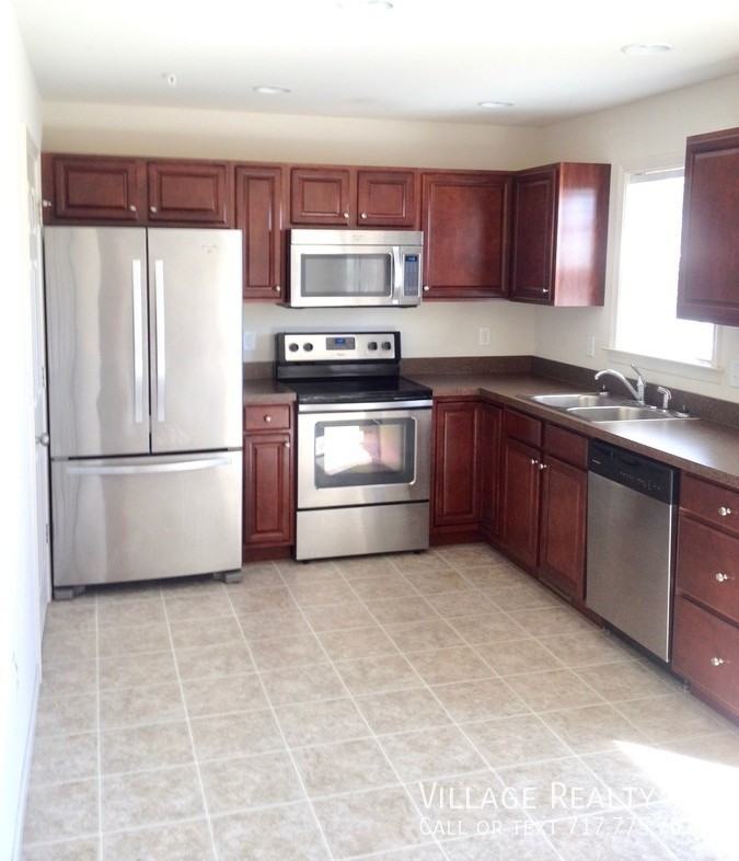 High Pointe Drive & & North Pine Avenue #131 - Photo 5 of 27