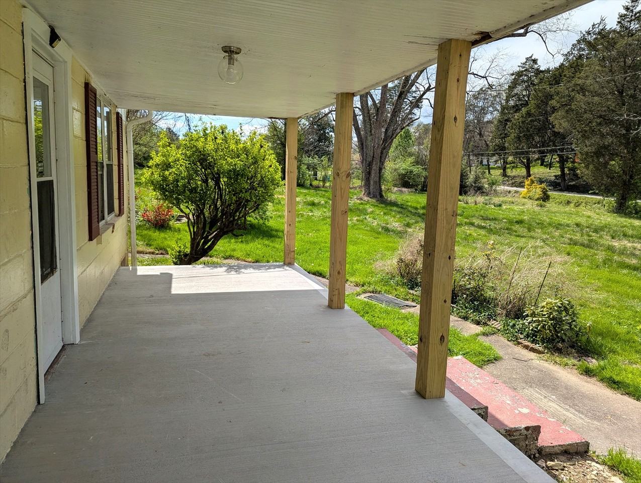 8922 Three Points Rd #NA - Photo 2 of 22