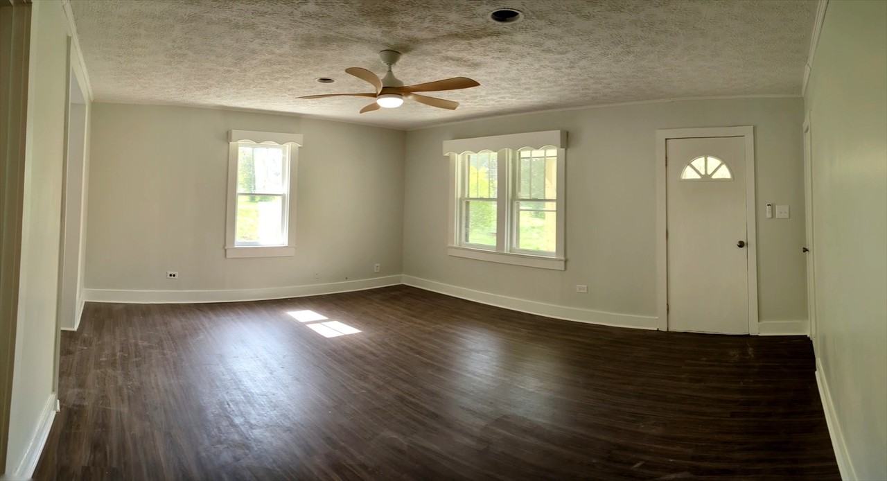 8922 Three Points Rd #NA - Photo 3 of 22