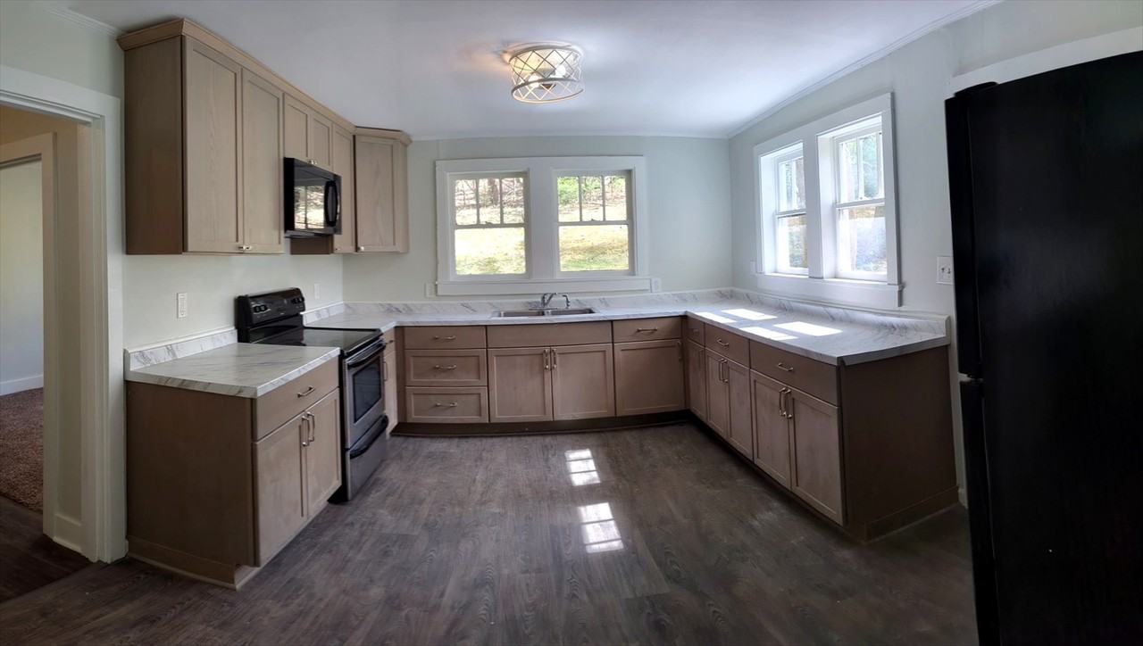 8922 Three Points Rd #NA - Photo 5 of 22