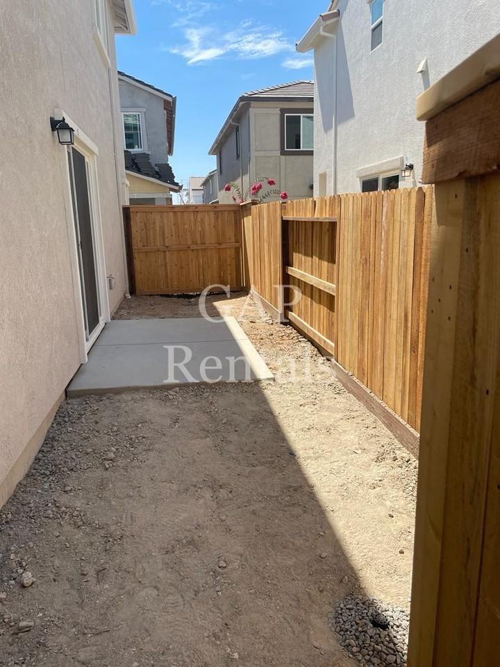 3032 San Geronimo Pl #NA - Photo 4 of 9