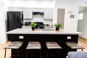 featured image of 1127 S Dupre St #3