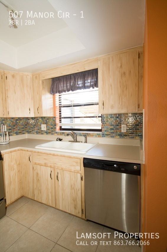 507 Manor Cir #1 - Photo 4 of 27