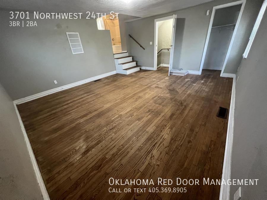 3701 Nw 24th St - Photo 6 of 24