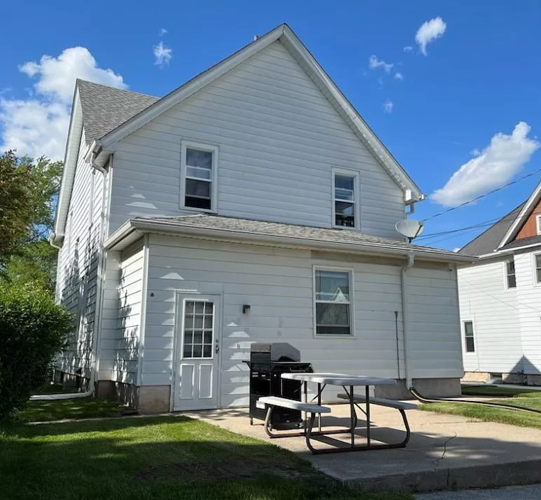 N89W16045 Main St - Photo 3 of 10