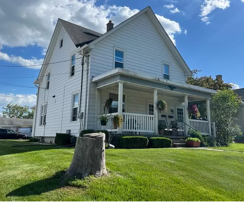 N89W16045 Main St - Photo 4 of 10