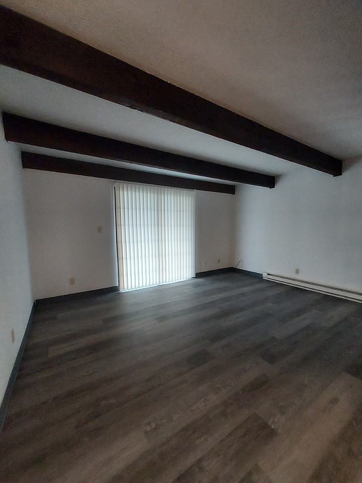 187 Buckingham St #A - Photo 3 of 8