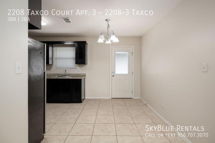 2208 Taxco Ct Apt 3 - Photo 3 of 11