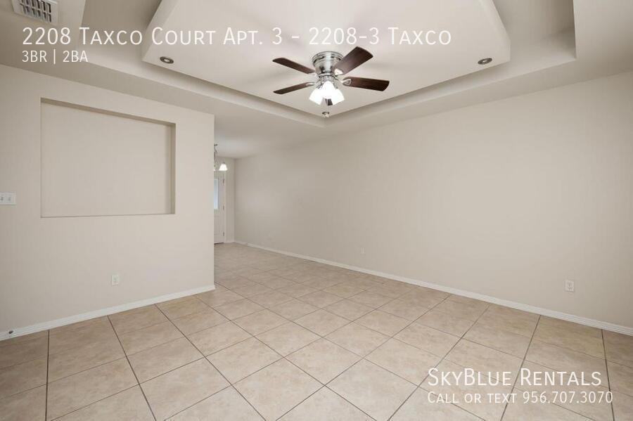 2208 Taxco Ct Apt 3 - Photo 6 of 11
